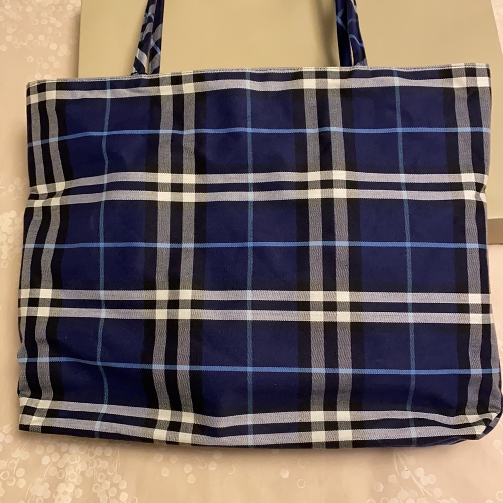 Burberry Tote Bag - Picture 5 of 7